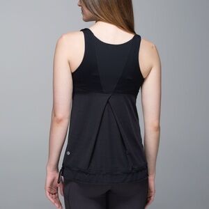 Lululemon Run TaTa Topper Pleated Back Active Tank Size 6 Cinch Waist